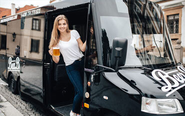 Beer bus + strip à Prague
