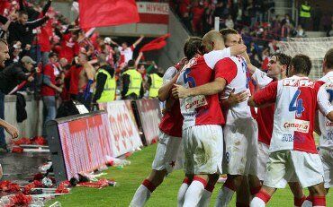 Match de football à Prague pendant un EVG