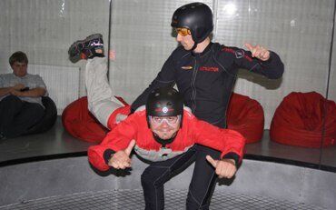 Simulateur de chute libre à Prague pour un EVG