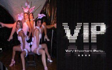 Strip Club VIP à Prague avec table réservée pour un EVG